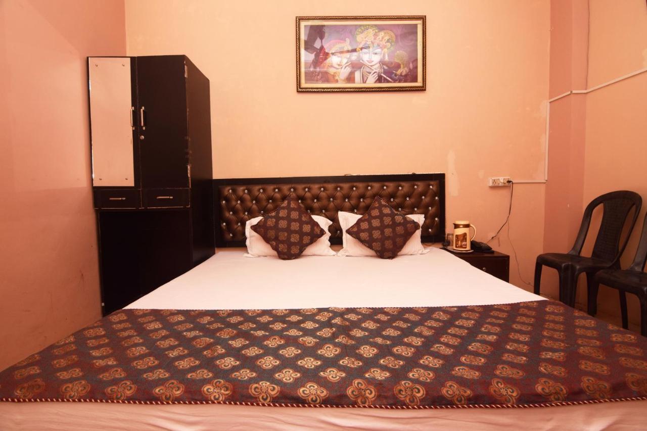 Ds Residency Varanasi-Prime Location-Parking 外观 照片
