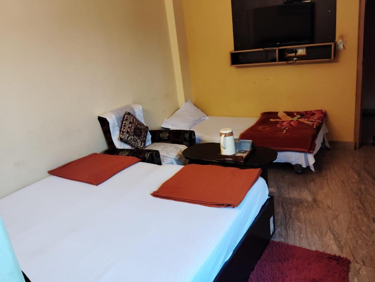 Ds Residency Varanasi-Prime Location-Parking 外观 照片