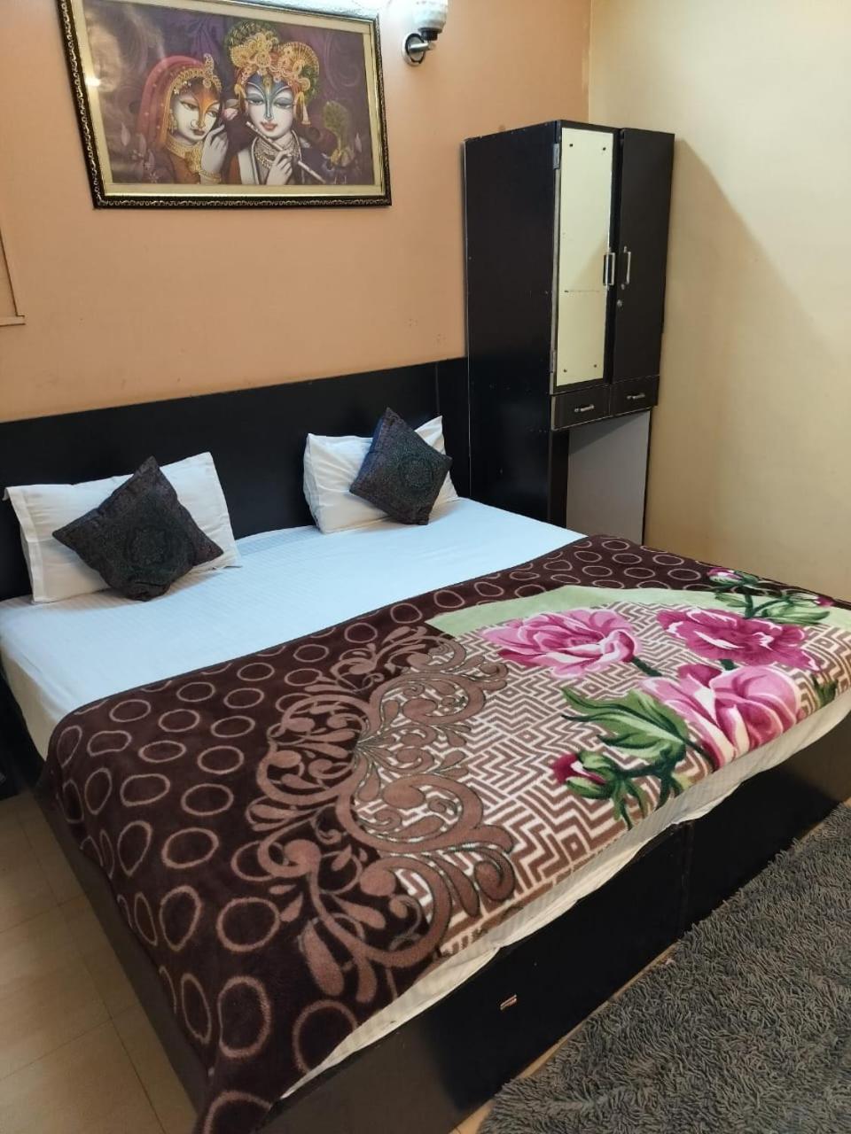 Ds Residency Varanasi-Prime Location-Parking 外观 照片
