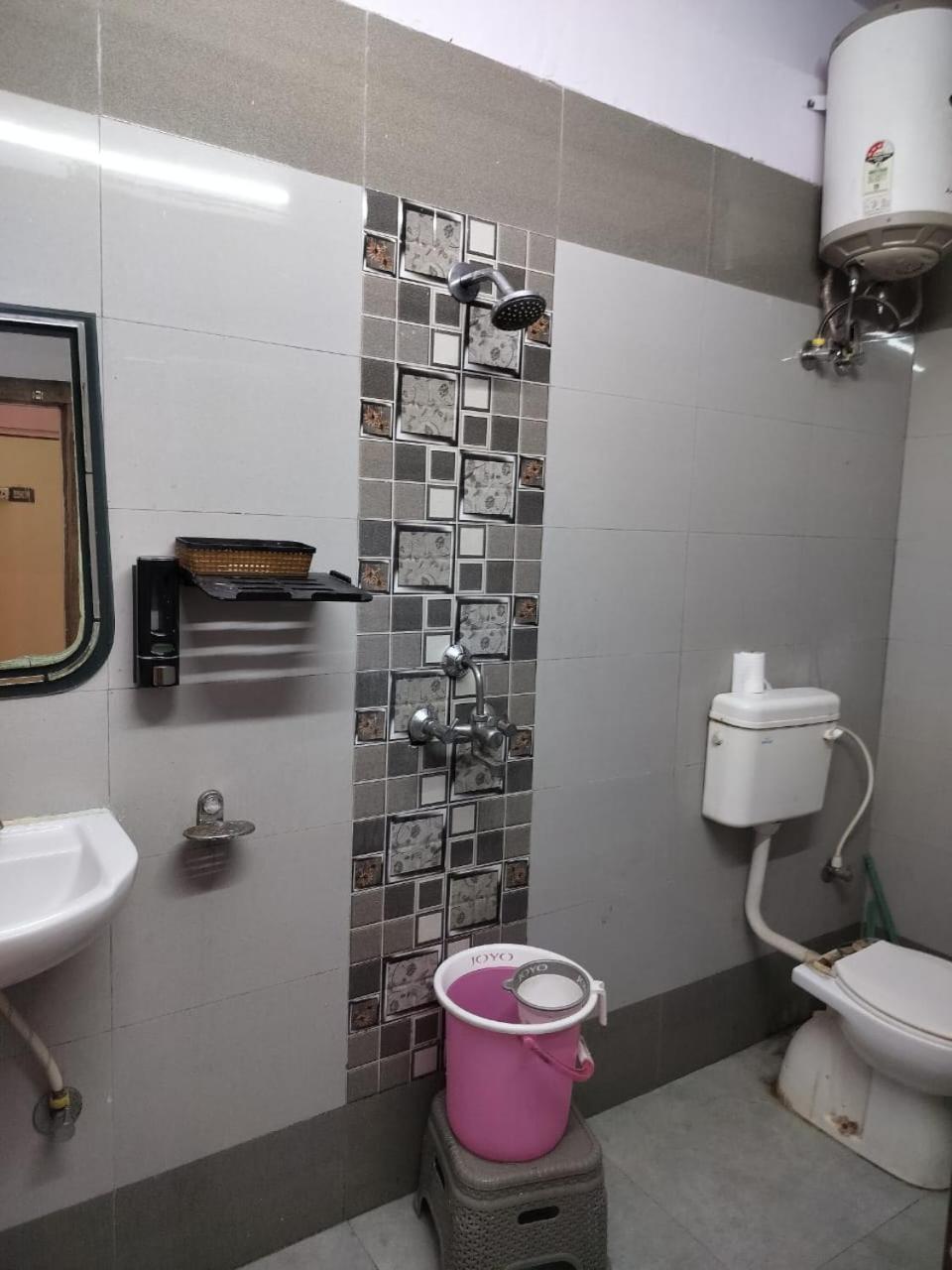 Ds Residency Varanasi-Prime Location-Parking 外观 照片