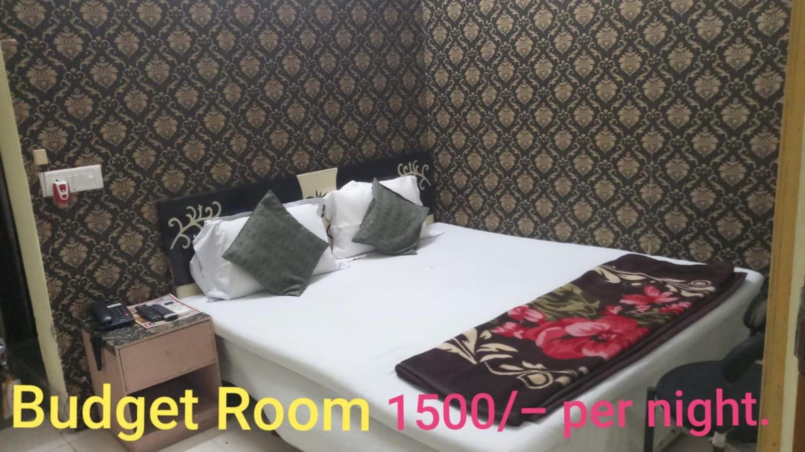 Ds Residency Varanasi-Prime Location-Parking 外观 照片